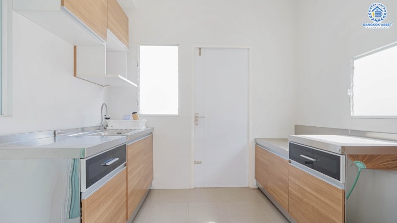 บ้านเดี่ยวมือสองนนทบุรี ม.พฤกษ์ลดา2 บางใหญ่-กาญจนาฯ หลังมุม! แบรนด์คุณภาพ LH บ้านใหม่ไม่เคยเข้าอยู่!! เนื้อที่ 61.5 ตร.ว. ฟังก์ชัน 4 ห้องนอน 2 ห้องน้ำ 2 จอด Facilities ครบ บนทำเลเดินทางสะดวกสบาย ใกล้เซ็นทรัลเวสต์เกต เพียง 10 นาทีถึง MRT "สถานีคลองบางไผ่"